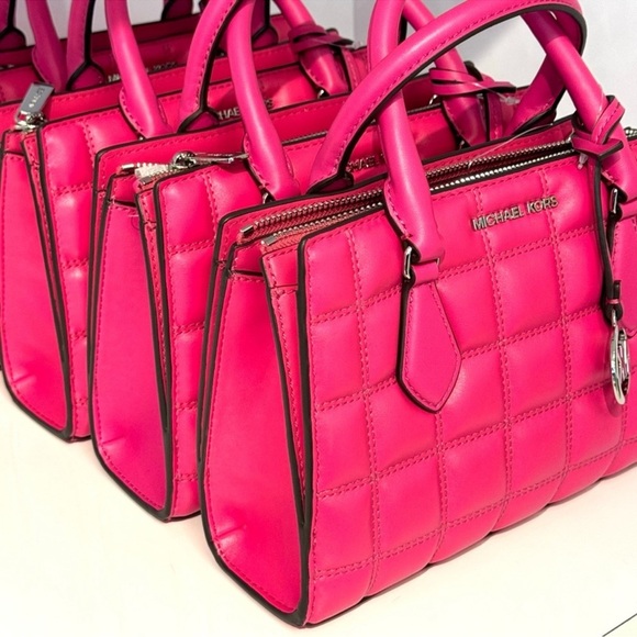 Michael Kors Small Quilted Sheila CZ Satchel Bag Vegan Material Dragonfruit Pink - Picture 2 of 6